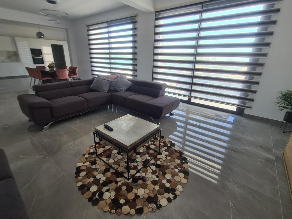 Eva Luxury Villa Lachi Exterior photo